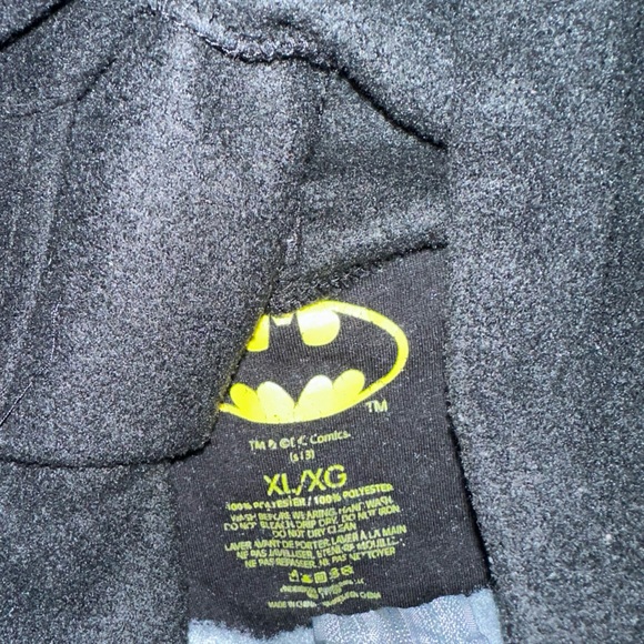 Batman onesie - Picture 2 of 2